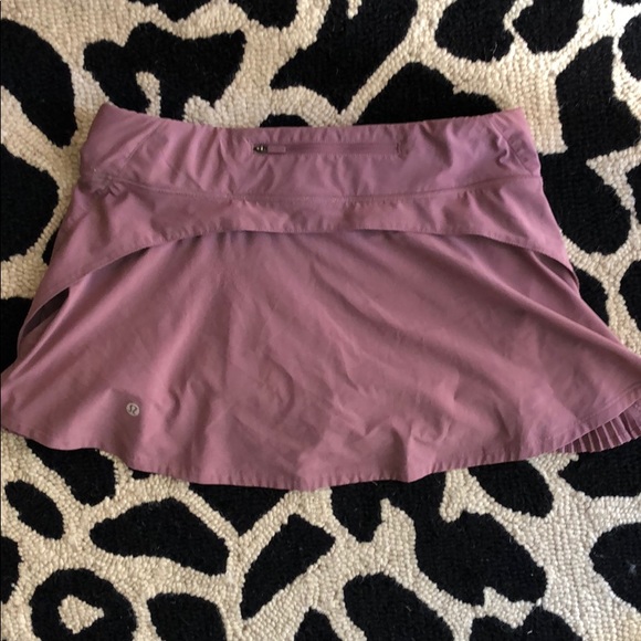 Lululemon Play Off the Pleats Skirt in mauve - Picture 3 of 3